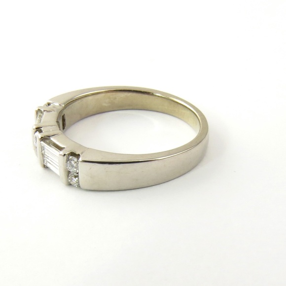 Vintage 14 Karat White Gold Diamond Wedding Band Size 6 #4705 - Picture 7 of 10